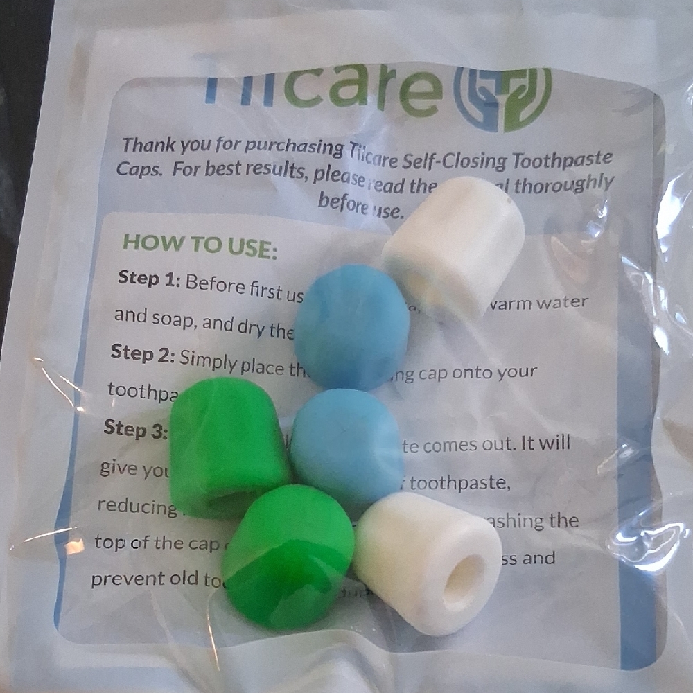 SELF-CLOSING TOOTHPASTE CAPS